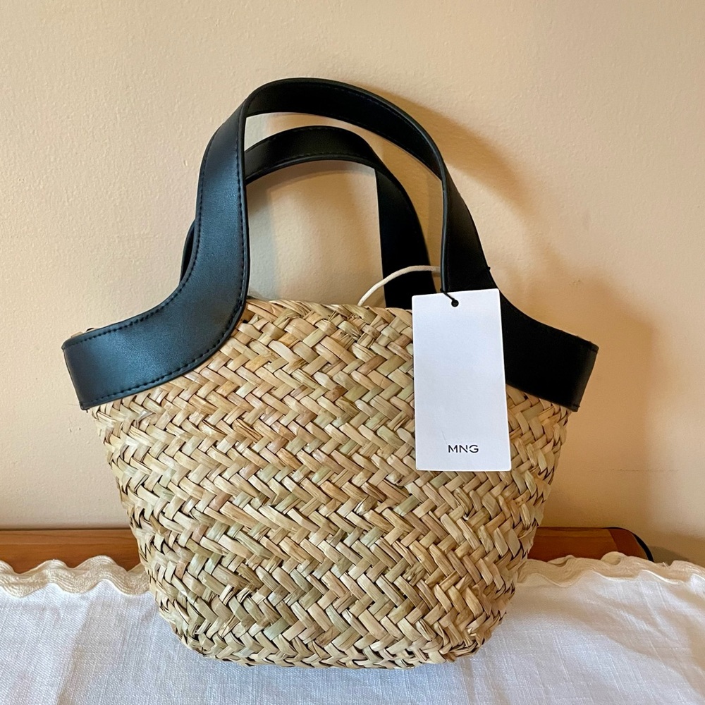 SOLD 🆕 Mango Natural Fiber Basket Bag NWT